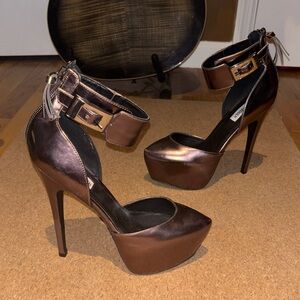 Steve Madden Metallic Brown Platform Pumps